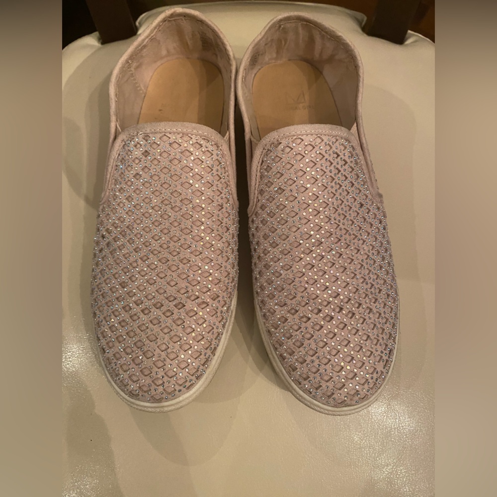 4/25$ Sparkle Runners by Material Girl sparkle runners